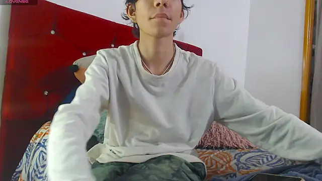 LAICK 01 online show from 04/21/26, 04:19