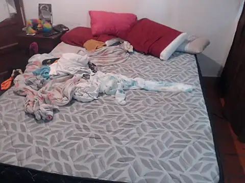 Snapshot of deftoolceles chatting on 02/24/26, 10:30 deftoolceles online show from 02/24/26, 10:30