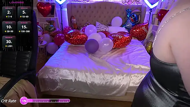 Snapshot of Tinker_Belll chatting on 02/19/25, 05:05 Tinker Belll online show from 02/19/25, 05:05
