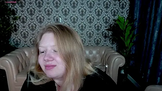 Snapshot of Tinker_Belll chatting on 09/24/25, 07:17 Tinker Belll online show from 09/24/25, 07:17