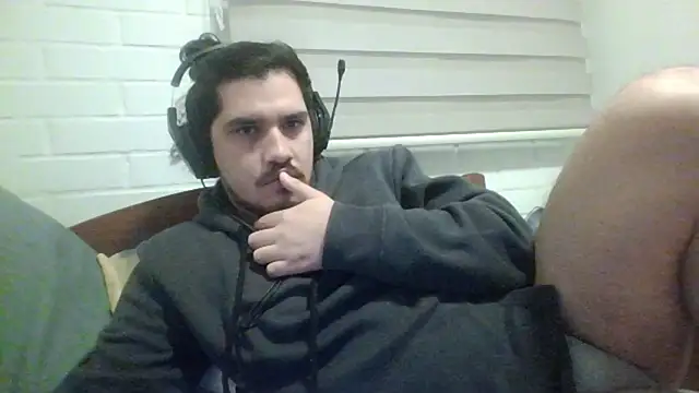 hung weeb online show from 05/06/26, 05:35