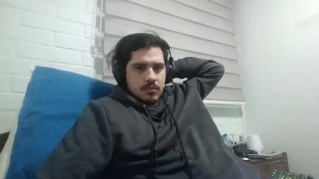 hung weeb online show from 05/07/26, 01:11