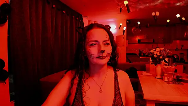 Snapshot of emma_luxy chatting on 11/01/25, 12:45 emma luxy online show from 11/01/25, 12:45