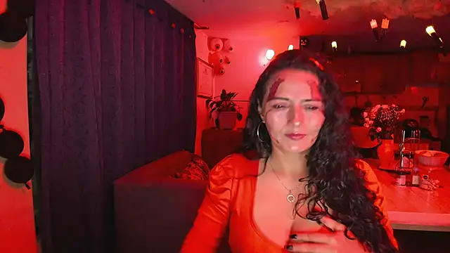 Snapshot of emma_luxy chatting on 11/02/25, 11:40 emma luxy online show from 11/02/25, 11:40