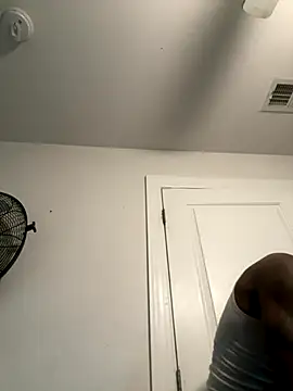 Chocolate Droppa online show from 09/17/25, 11:45