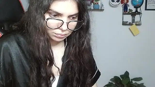 Nikkykora15 online show from 02/18/25, 03:21