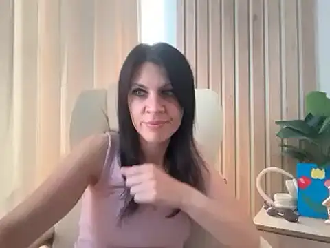 Snapshot of InjaAtHome chatting on 06/27/26, 01:50 InjaAtHome online show from 06/27/26, 01:50