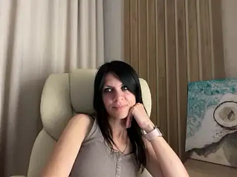 Snapshot of InjaAtHome chatting on 07/05/26, 06:59 InjaAtHome online show from 07/05/26, 06:59