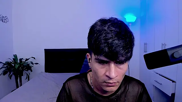 Snapshot of Eiden_allenx chatting on 02/04/25, 02:53 Eiden allenx online show from 02/04/25, 02:53