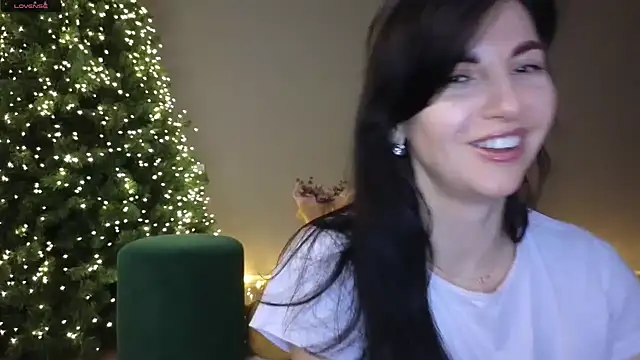 Snapshot of Mary_love16 chatting on 12/05/24, 12:44 Mary love16 online show from 12/05/24, 12:44