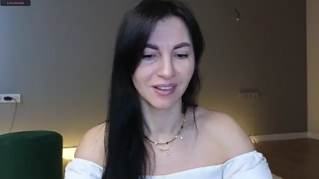 Snapshot of Mary_love16 chatting on 01/31/25, 06:57 Mary love16 online show from 01/31/25, 06:57