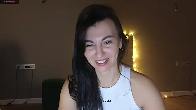 Snapshot of Mary_love16 chatting on 03/17/25, 06:40 Mary love16 online show from 03/17/25, 06:40