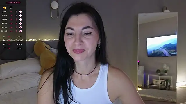 Snapshot of Mary_love16 chatting on 10/18/25, 01:34 Mary love16 online show from 10/18/25, 01:34