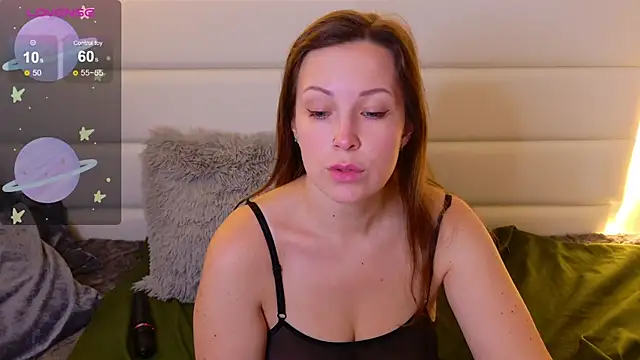 Snapshot of ArielHunt chatting on 09/29/25, 05:56 ArielHunt online show from 09/29/25, 05:56