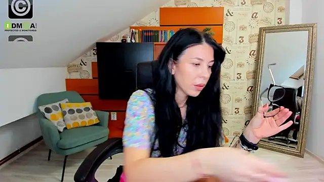 EmillyTaylor online show from 01/21/25, 04:21