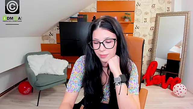 EmillyTaylor online show from 02/25/25, 10:47