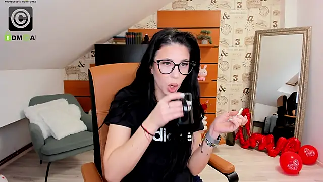 EmillyTaylor online show from 03/13/25, 04:38