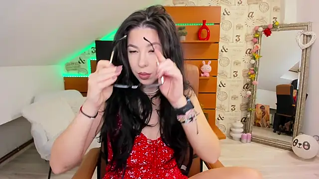 EmillyTaylor online show from 12/04/25, 04:44