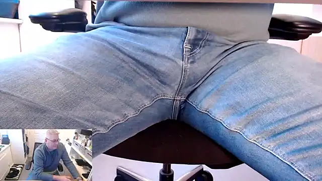 RicRockhard online show from 11/24/25, 09:31