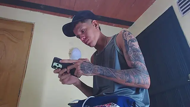 GaboReyes online show from 10/01/25, 03:56