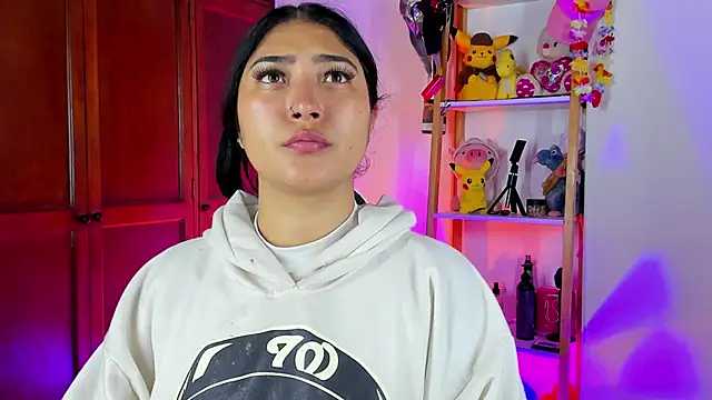 eymy-hadid online show from 11/11/25, 09:26