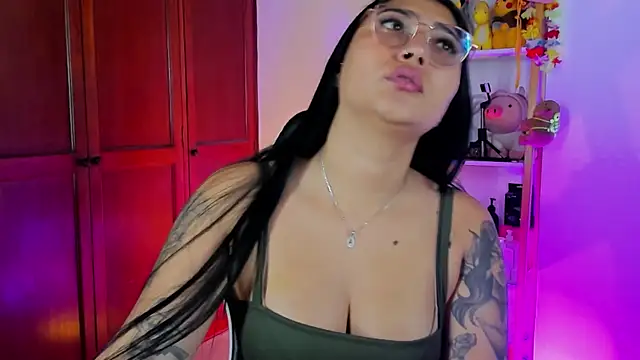 eymy-hadid online show from 12/20/25, 06:04