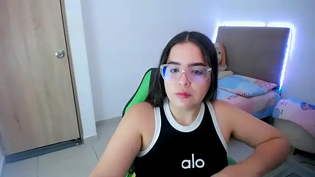  alicia z online show from 03/17/25, 06:00