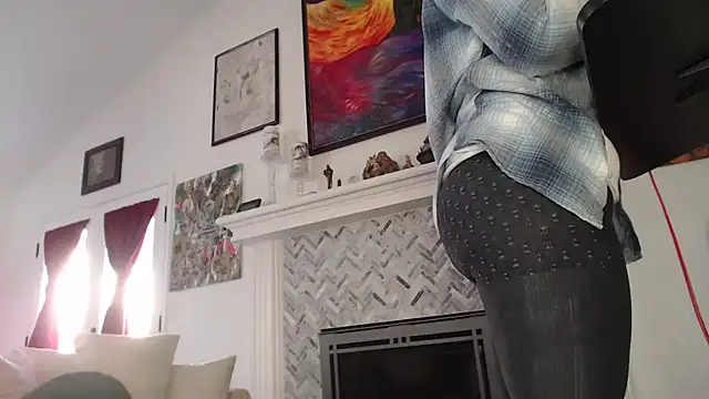 AuroraWillows online show from 02/20/25, 03:19