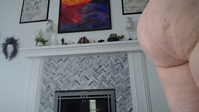 AuroraWillows online show from 02/16/26, 03:41