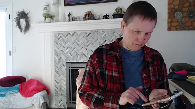 AuroraWillows online show from 04/22/26, 07:37