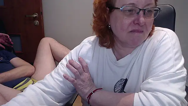 Snapshot of JoannaAndNeighbour chatting on 02/12/25, 07:02 JoannaAndNeighbour online show from 02/12/25, 07:02
