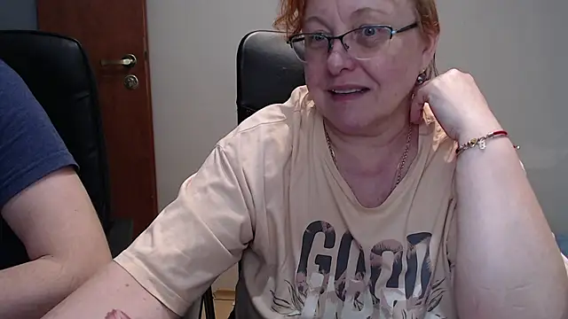 Snapshot of JoannaAndNeighbour chatting on 02/13/25, 07:42 JoannaAndNeighbour online show from 02/13/25, 07:42
