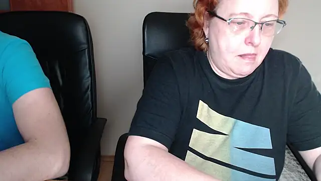 Snapshot of JoannaAndNeighbour chatting on 02/17/25, 08:30 JoannaAndNeighbour online show from 02/17/25, 08:30