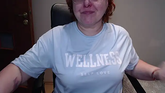 Snapshot of JoannaAndNeighbour chatting on 02/21/25, 07:34 JoannaAndNeighbour online show from 02/21/25, 07:34