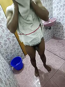 Snapshot of naughtyyboyfriend chatting on 12/16/25, 01:05 naughtyyboyfriend online show from 12/16/25, 01:05