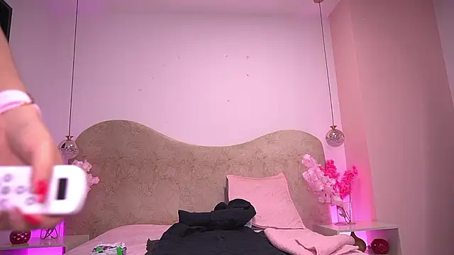 zzoe  online show from 03/07/26, 03:47