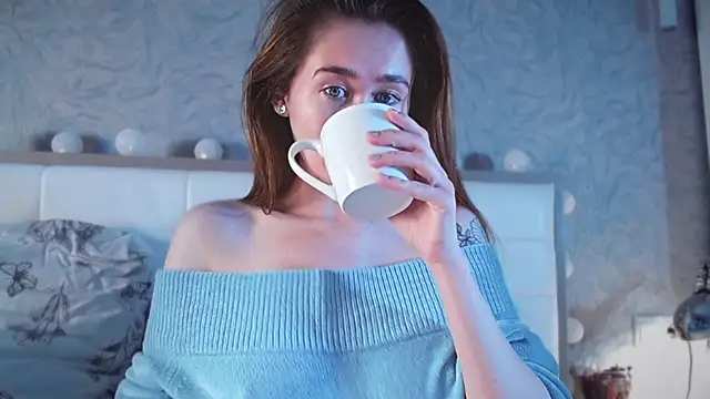 millllina online show from 10/07/25, 12:13