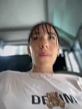   IRIS   online show from 01/31/25, 07:40