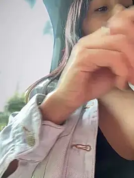   IRIS   online show from 03/18/25, 01:20