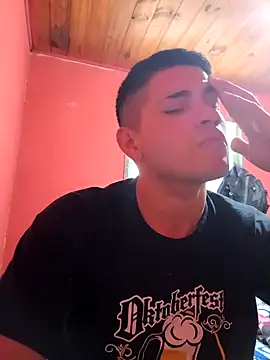 Snapshot of ynose2 chatting on 10/26/25, 04:35 ynose2 online show from 10/26/25, 04:35