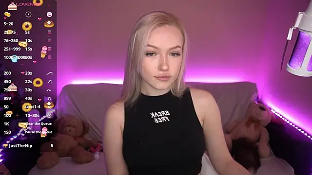 AmandaFiree online show from 01/07/25, 10:43