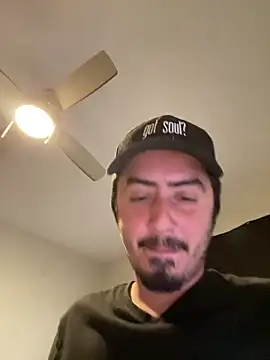 Snapshot of Bbyboyivan chatting on 12/15/24, 11:20 Bbyboyivan online show from 12/15/24, 11:20