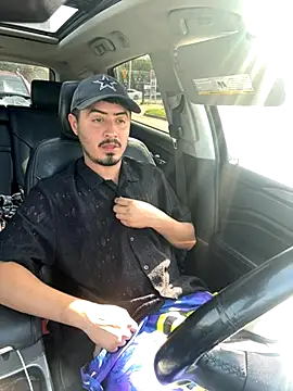 Snapshot of Bbyboyivan chatting on 10/27/25, 04:11 Bbyboyivan online show from 10/27/25, 04:11