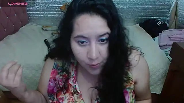 EMILY-NESSA online show from 03/10/26, 01:27