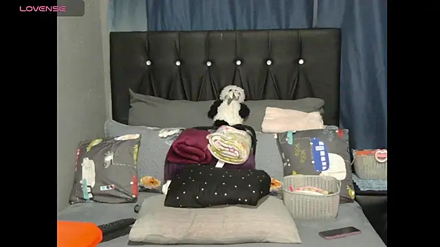 Snapshot of caramelbooty69 chatting on 10/31/25, 05:47 caramelbooty69 online show from 10/31/25, 05:47