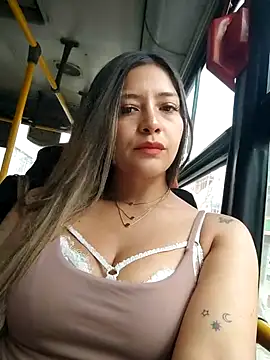 Snapshot of alana_69 chatting on 02/13/25, 03:35 alana 69 online show from 02/13/25, 03:35