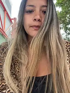 Snapshot of alana_69 chatting on 03/05/25, 08:00 alana 69 online show from 03/05/25, 08:00