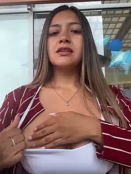 Snapshot of alana_69 chatting on 03/15/25, 07:59 alana 69 online show from 03/15/25, 07:59