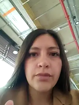 Snapshot of alana_69 chatting on 11/25/25, 10:10 alana 69 online show from 11/25/25, 10:10