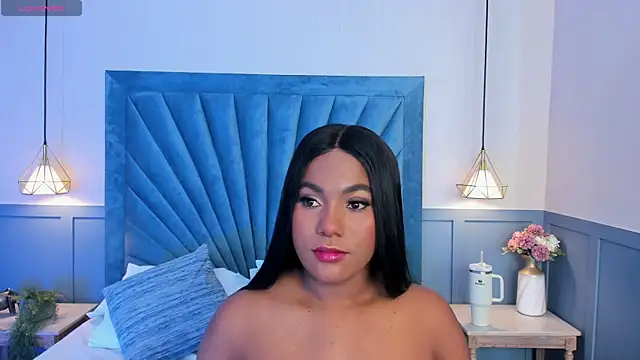 Snapshot of Sara_Boom chatting on 01/11/25, 01:59 Sara Boom online show from 01/11/25, 01:59